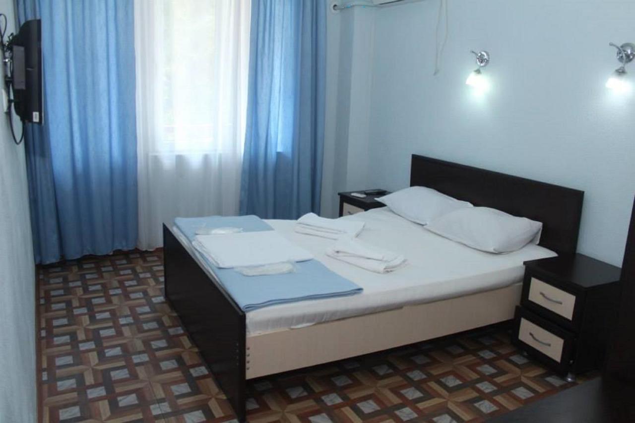 Hulus Hotel Makhinjauri Exterior photo