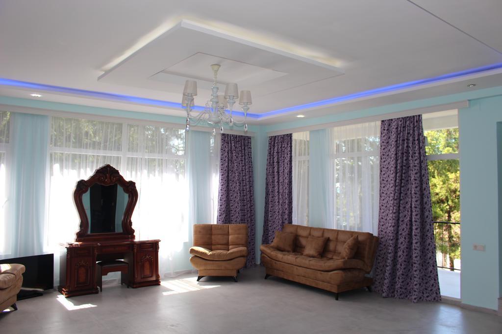 Hulus Hotel Makhinjauri Exterior photo